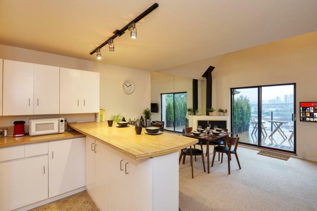 Billion Dollar Views In A Beautiful Fairview Slopes Heritage House Διαμέρισμα Βανκούβερ Εξωτερικό φωτογραφία